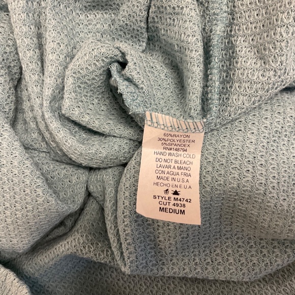 🩵Color-block Front Knot Short Sleeve Top🤍 - Picture 5 of 5